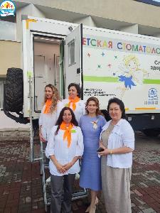 Участие врачей детских стоматологов ГАУЗ РБ Детская стоматологическая поликлиника № 3 г. Уфа на детском передвижном стоматологическом комплексе «Тулпар» в Всероссийской Открытой Академии «Территория женского счастья» в Уфимском районе РБ 20 июня 2024 года